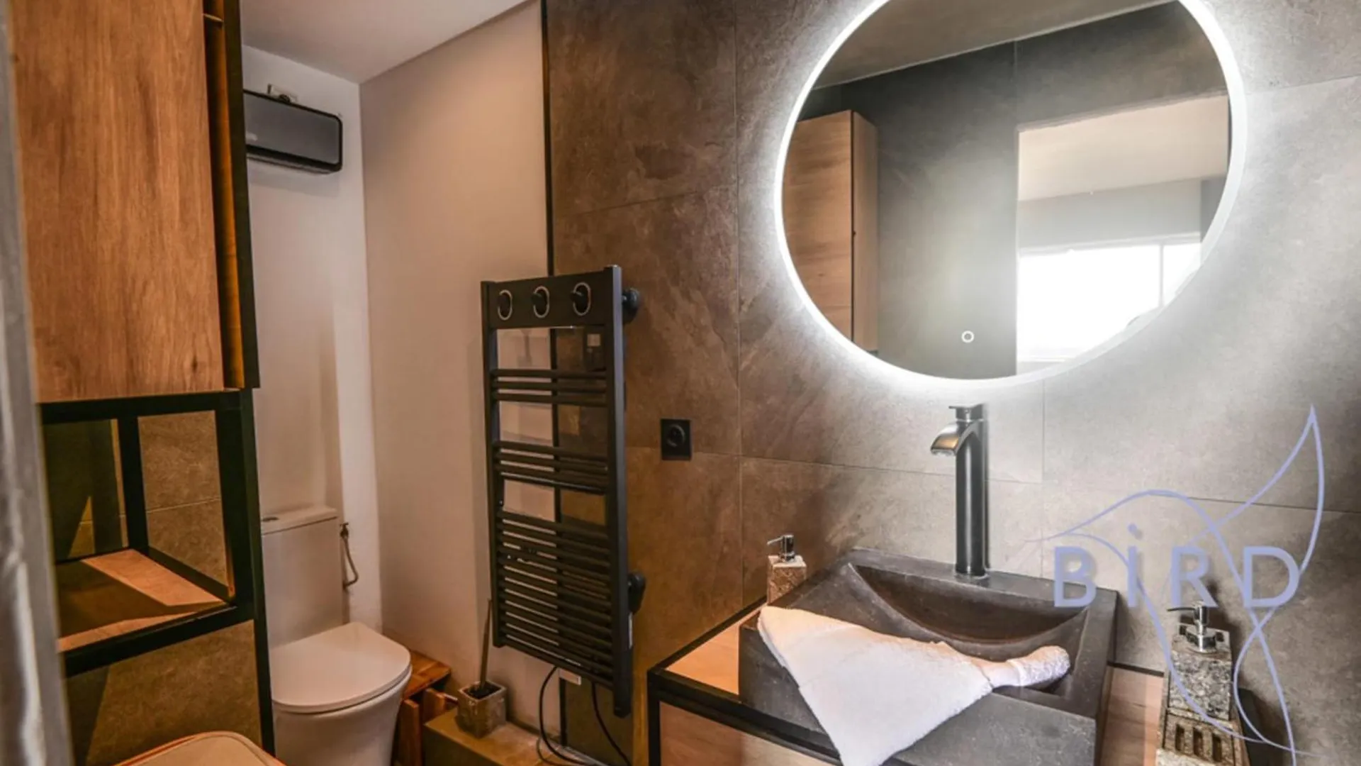 Large Studio With Swimming Pool And Open View Saint-Laurent-du-Var Fransa