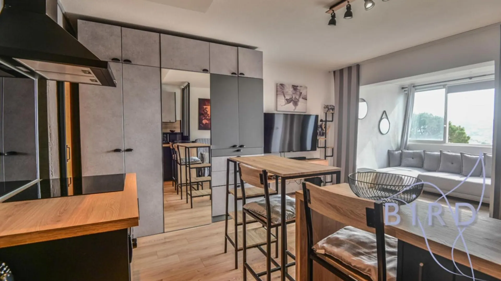 Large Studio With Swimming Pool And Open View Saint-Laurent-du-Var